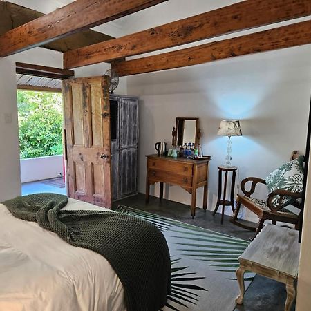 The Riverdeck Accommodation And Backpackers Knysna Extérieur photo