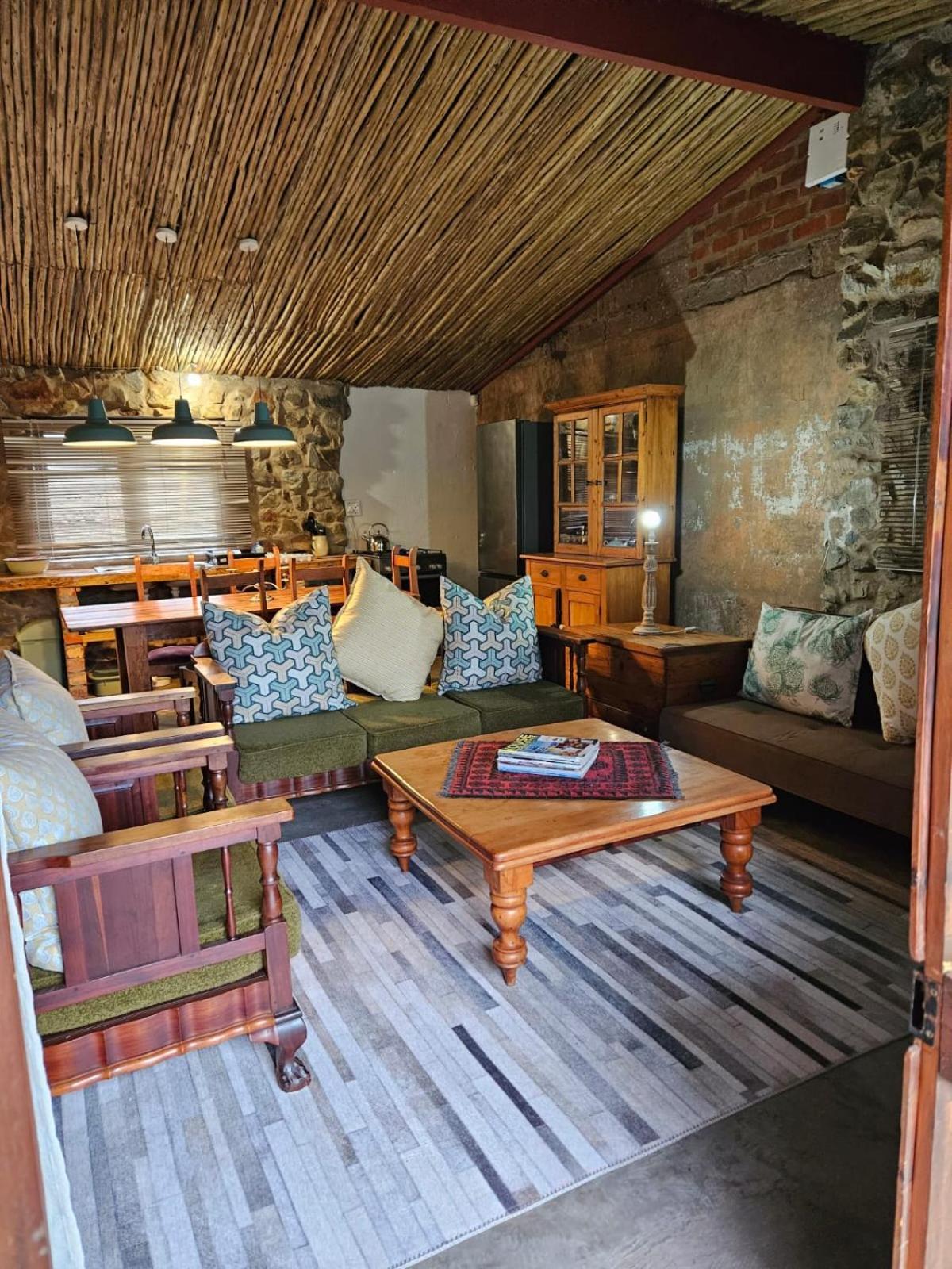 The Riverdeck Accommodation And Backpackers Knysna Extérieur photo