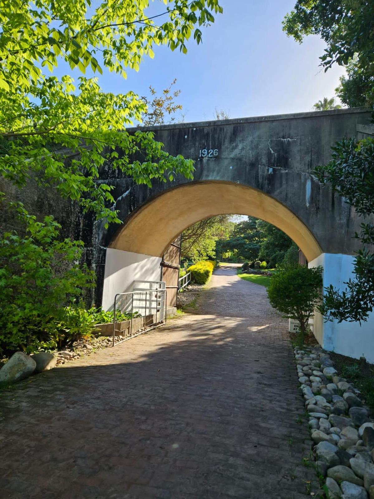The Riverdeck Accommodation And Backpackers Knysna Extérieur photo