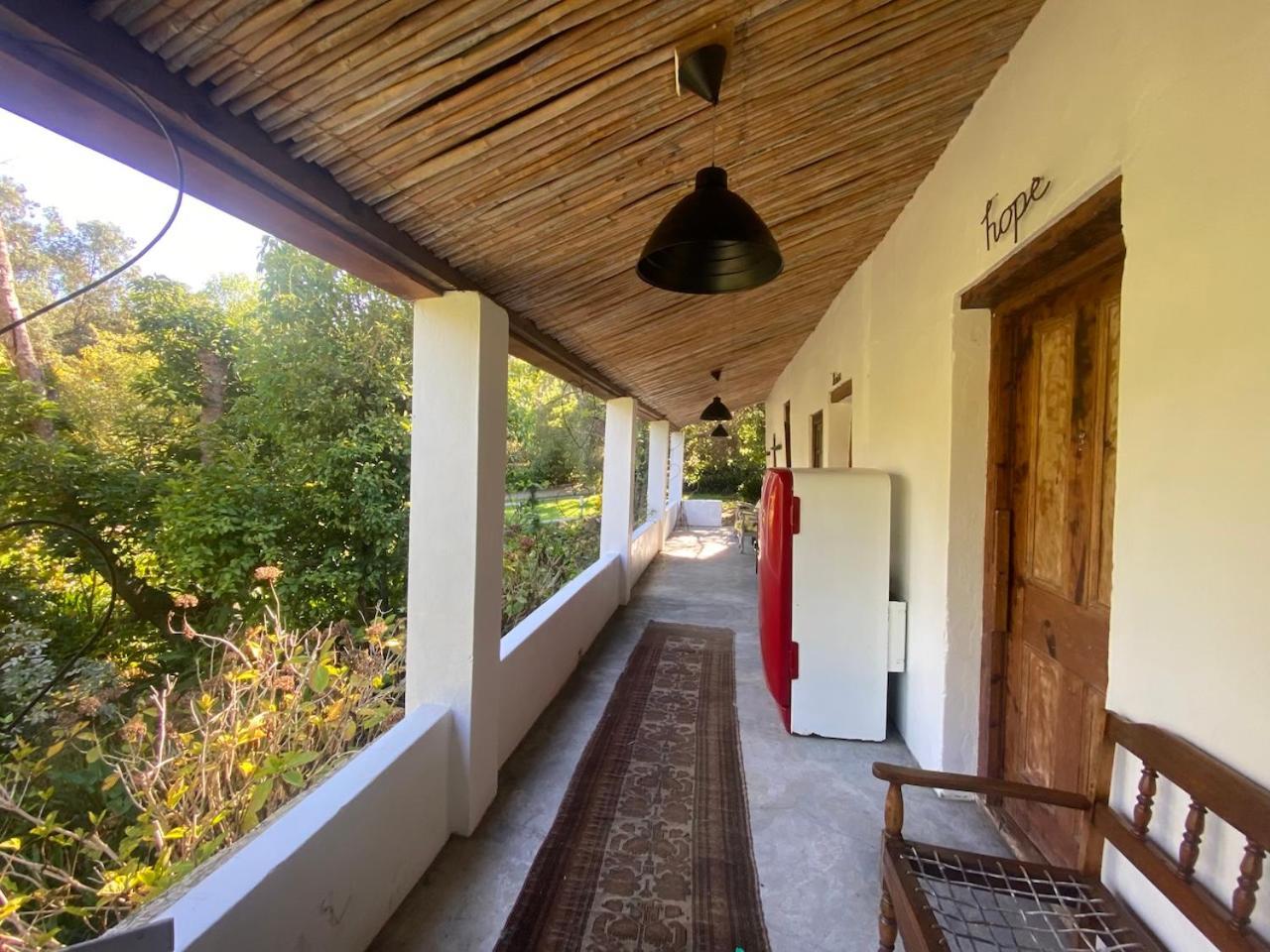 The Riverdeck Accommodation And Backpackers Knysna Extérieur photo
