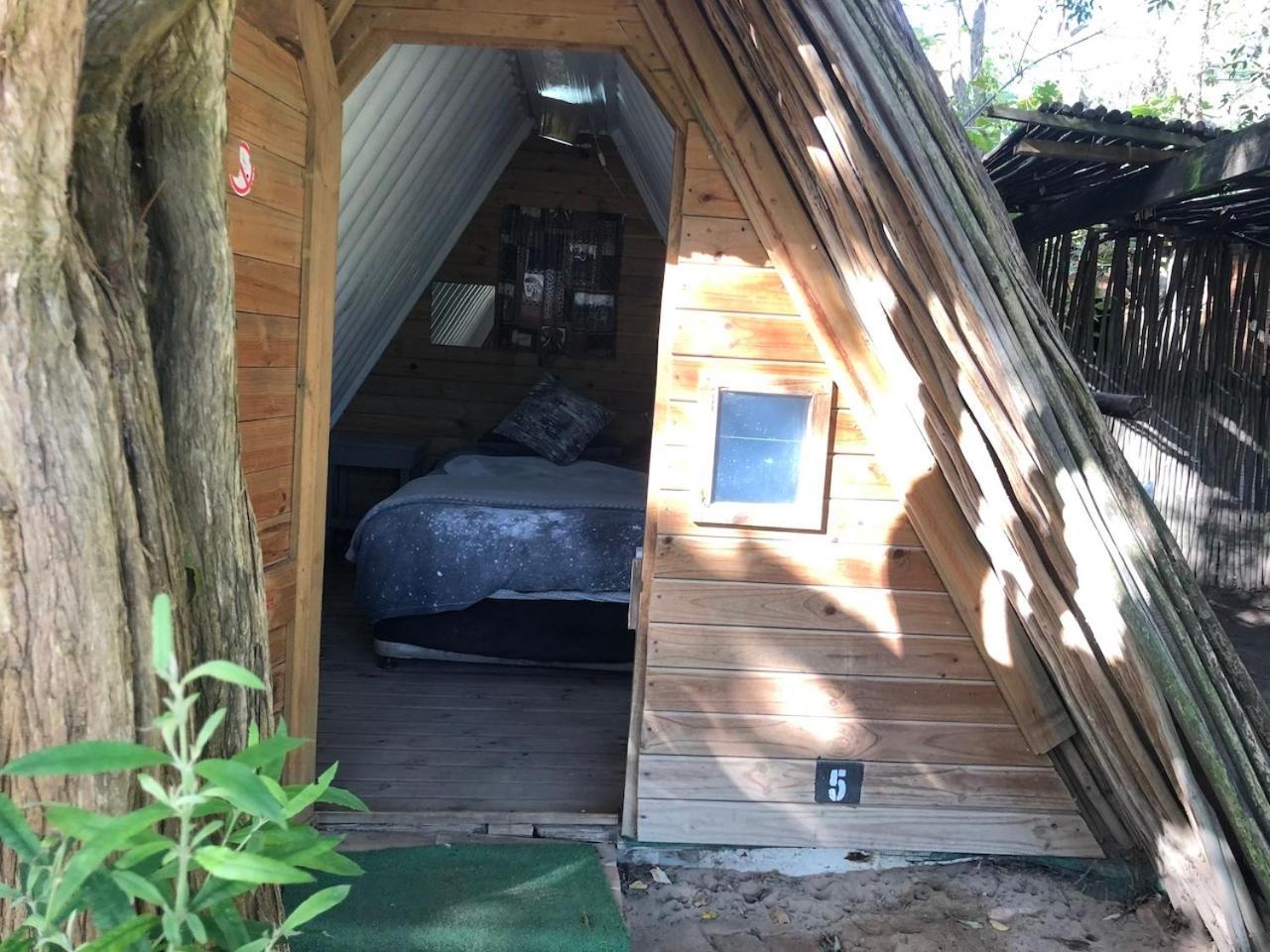 The Riverdeck Accommodation And Backpackers Knysna Extérieur photo