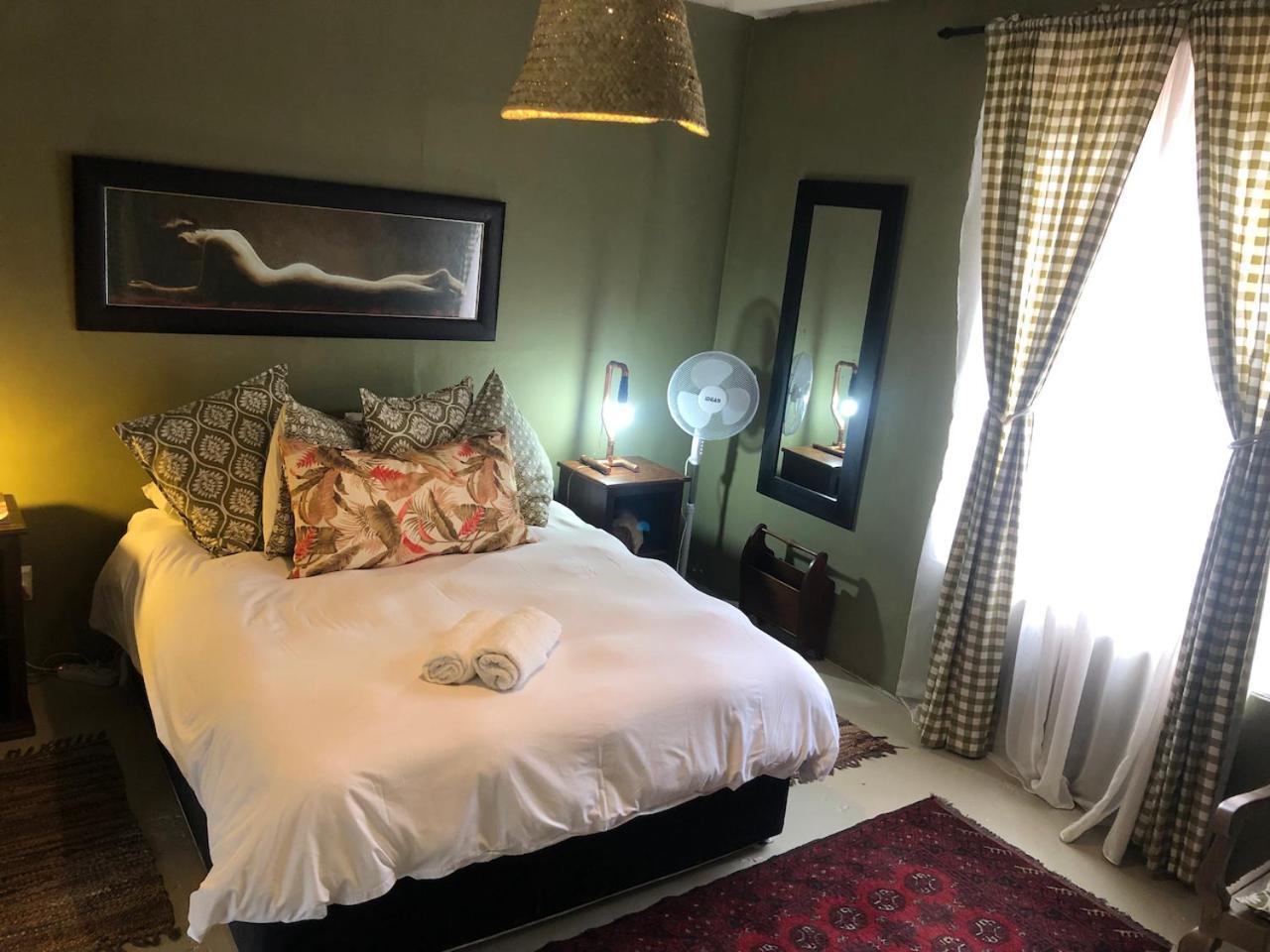 The Riverdeck Accommodation And Backpackers Knysna Extérieur photo