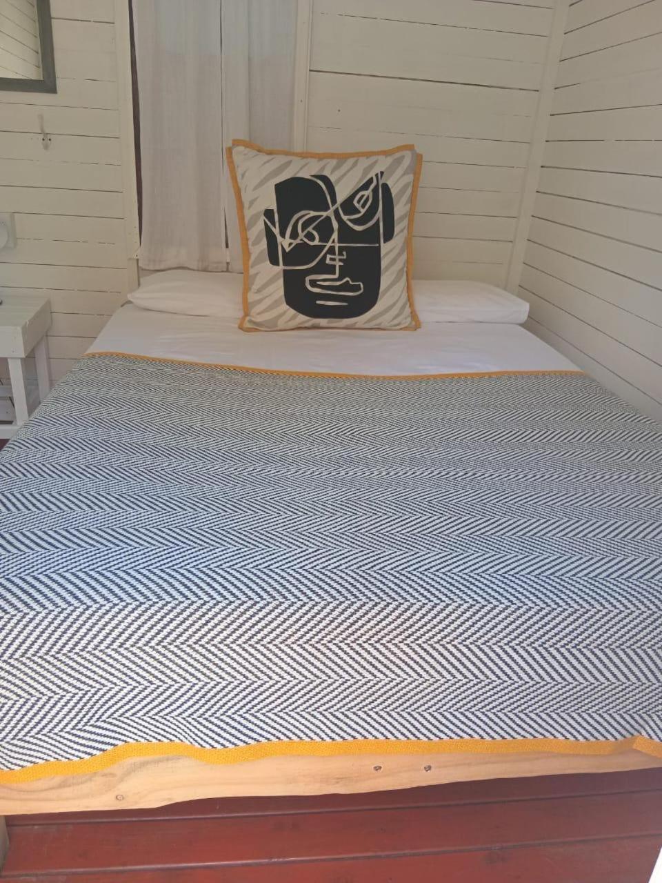 The Riverdeck Accommodation And Backpackers Knysna Extérieur photo