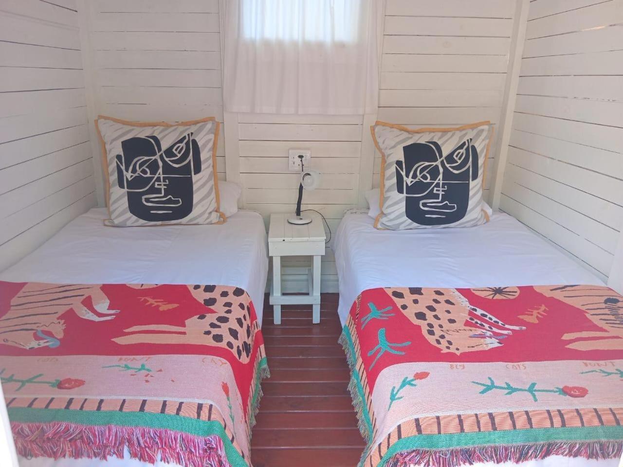 The Riverdeck Accommodation And Backpackers Knysna Extérieur photo