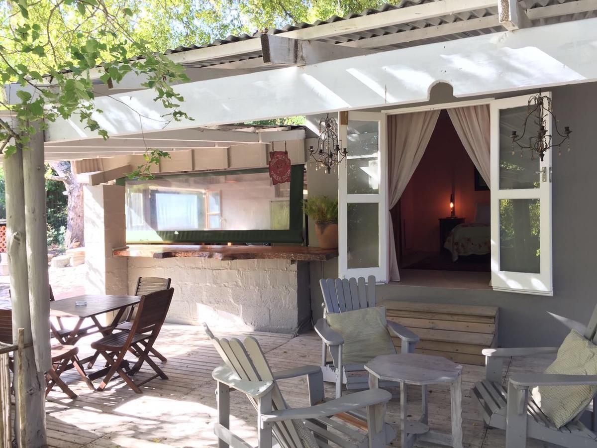 The Riverdeck Accommodation And Backpackers Knysna Extérieur photo